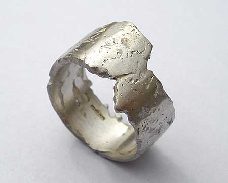 Picture of a Silver Ring