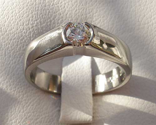 diamond engagement ring