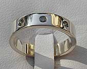 9ct white gold diamond ring