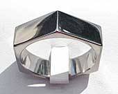 Hexagonal ring