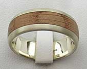Wooden inlay gold wedding ring