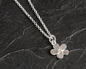 Beautiful silver flower necklace