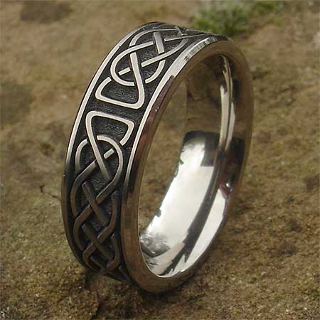 Celtic design titanium ring