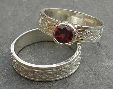Celtic knot wedding ring set