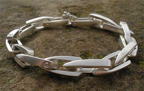 Silver Jewellery: Silver Chains, Bangles, Necklaces, Bracelets, Pendants,  Earrings, Huge Range.