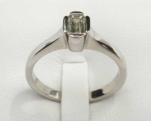 contemporary diamond engagement ring