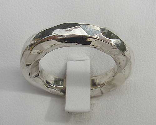 contemporary hammered silver ring