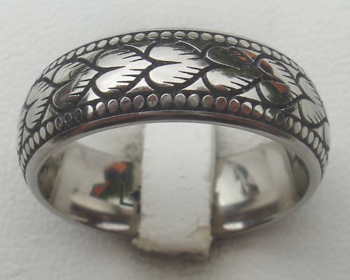 Decorative Hearts Design Titanium Ring | LOVE2HAVE UK!