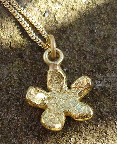 designer gold flower necklace