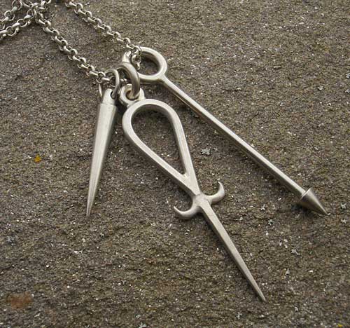 designer silver pendants and necklace