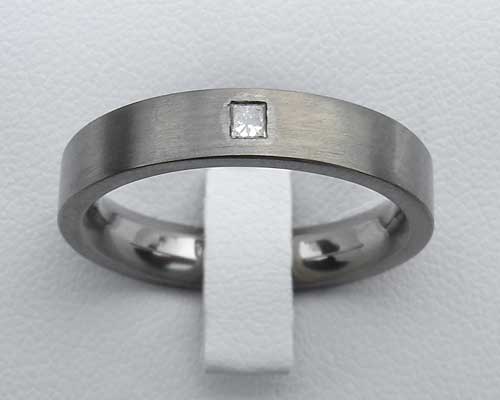 dismond titanium wedding ring