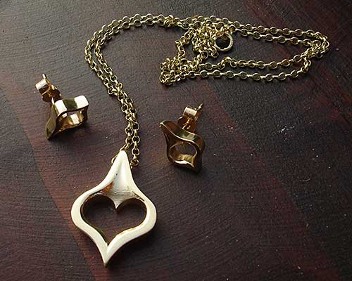 gold heart jewellery set