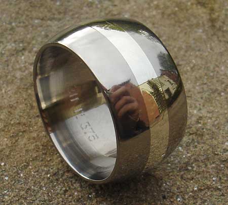 Gold inlay mens titanium wedding ring