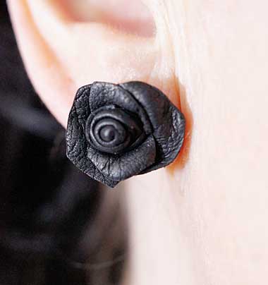 Gothic black rose earring