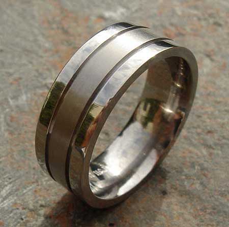 Grooved unusual plain wedding ring