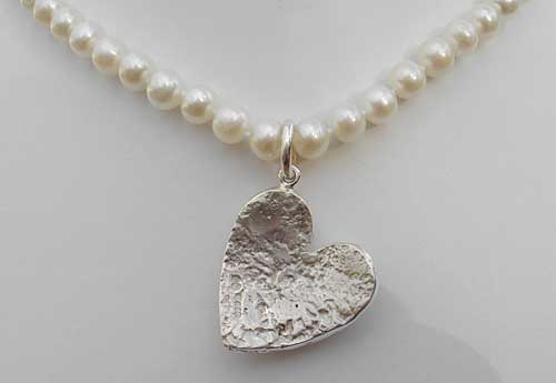 heart pearl necklace