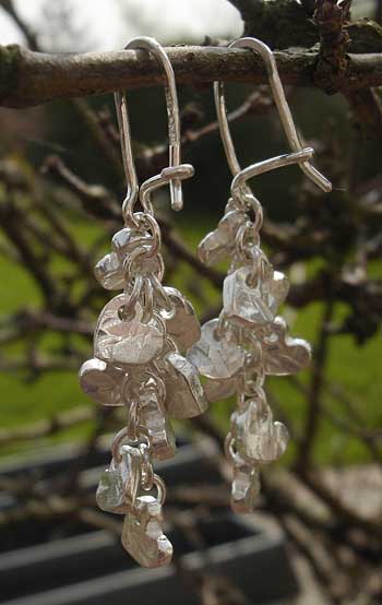 dangle heart earrings