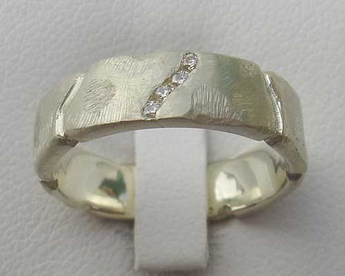 luxury 9ct white gold diamond ring