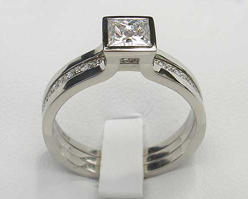luxury diamond engagement ring
