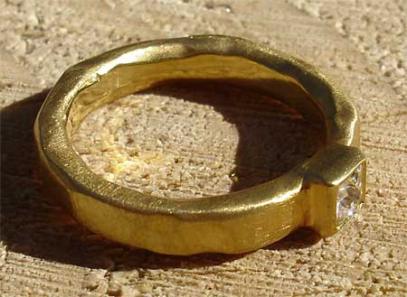 luxury gold diamond engagement ring