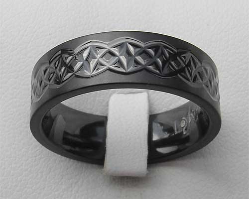  Men s  Celtic Black Gothic Wedding  Ring  LOVE2HAVE in the UK  