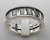 Mens Celtic circle silver ring