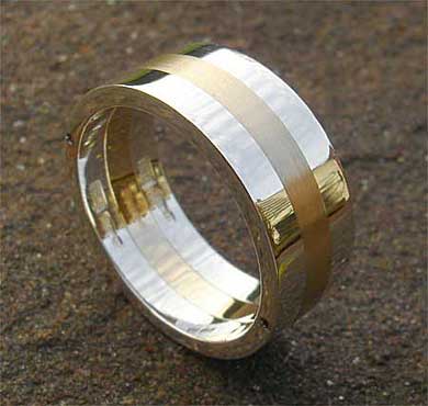 chunky gold and silver wedding ring