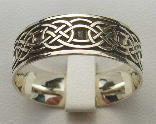  Men s  Gold  Celtic Wedding  Ring  LOVE2HAVE in the UK  