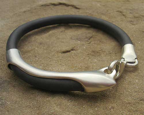 Men's Rubber Wristband at Rs 25/piece | Rubber Wristband in Raigad | ID:  20555208455