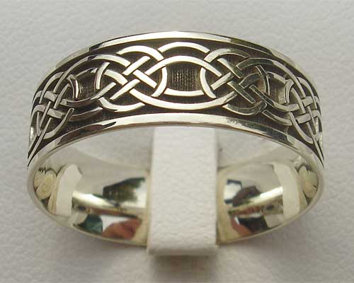  Men s  Yellow or White Gold Celtic Ring  LOVE2HAVE in the UK  