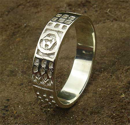 Men s Scottish  Celtic  Wedding  Ring  LOVE2HAVE in the UK 