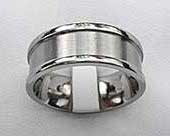 Recessed plain wedding ring