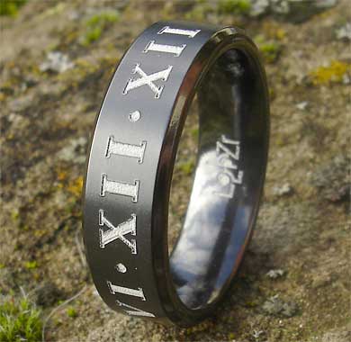 Roman numeral alternative wedding ring