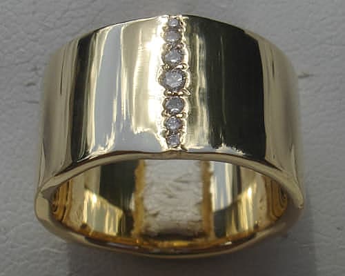 gold diamond ring