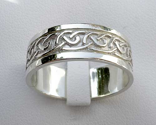 Scottish Celtic Wedding Ring Love2have In The Uk