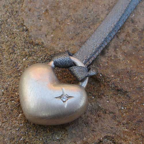 silver diamond heart necklace