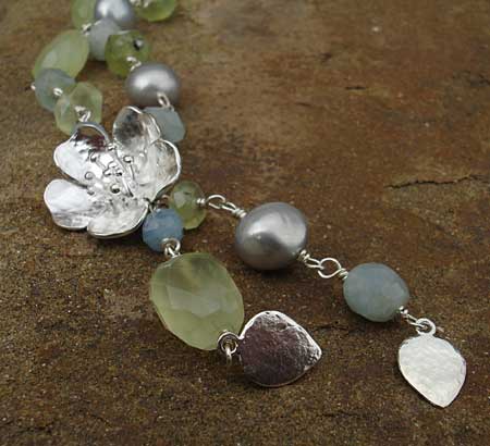 silver flower pearl necklace