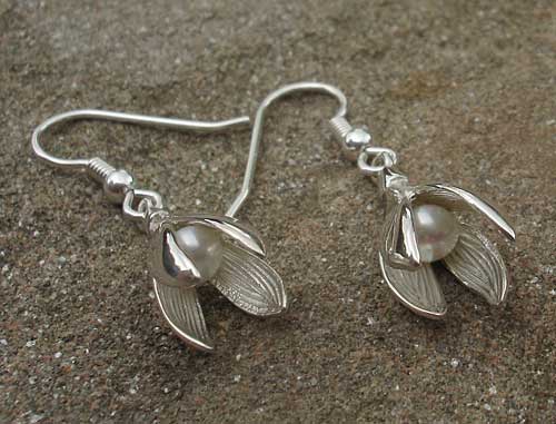 Silver snowdrop and pearl earrings