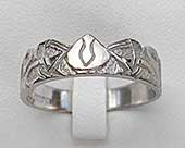 Three nornes silver Celtic ring