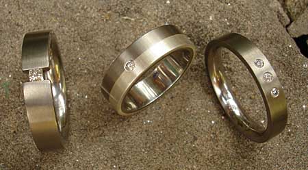 titanium diamond wedding rings