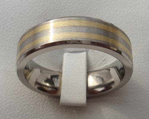  Titanium  Wedding  Ring  With Inlaid Gold  LOVE2HAVE in the UK 