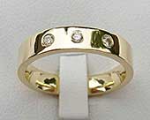 Triple diamond 9ct gold wedding ring