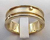 Unique Celtic wedding ring