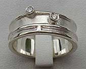 Unique diamond wedding ring