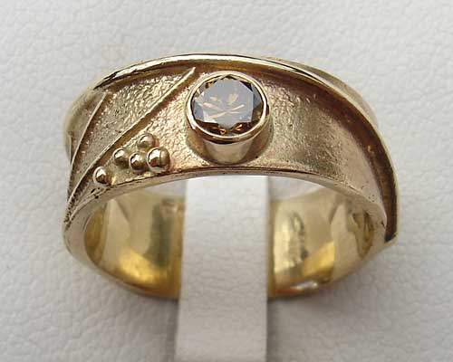 unique gold gemstone ring