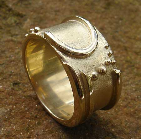 unique gold wedding ring