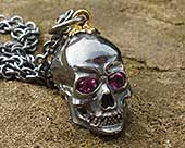 Unique silver skull necklace