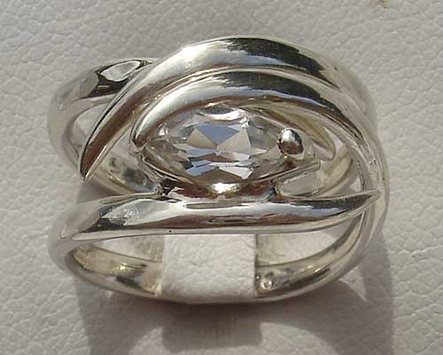 Interlocking silver bridal set