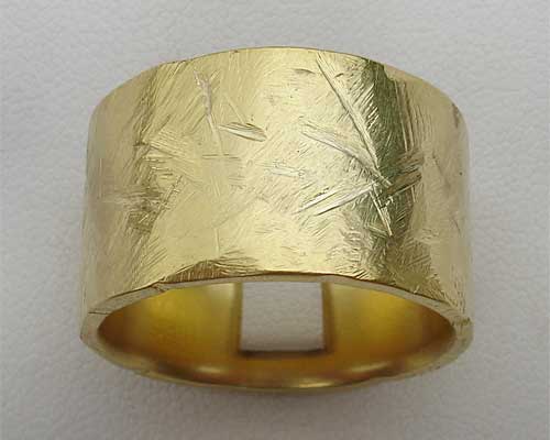 unusual gold ring