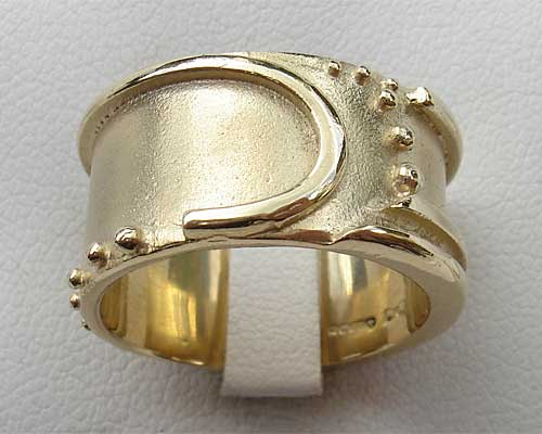 unusual gold ring